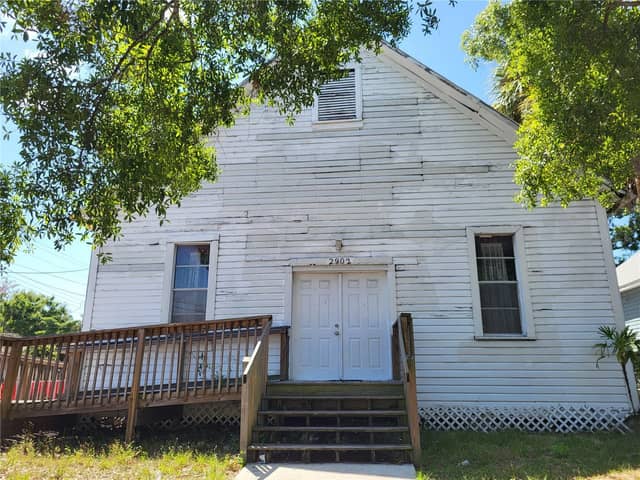 2902 N ALBANY AVE photo