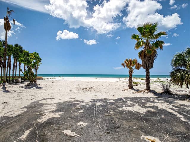 13642 GULF BLVD photo