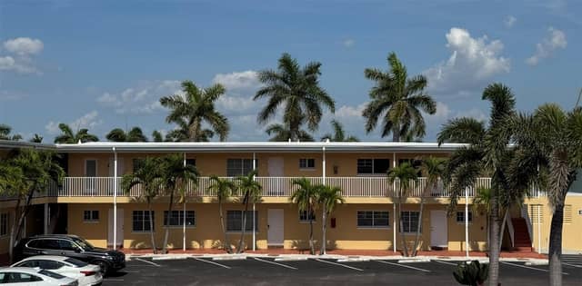 19417 GULF BLVD #E103 photo