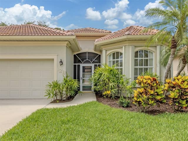 128 AMORA AVE photo