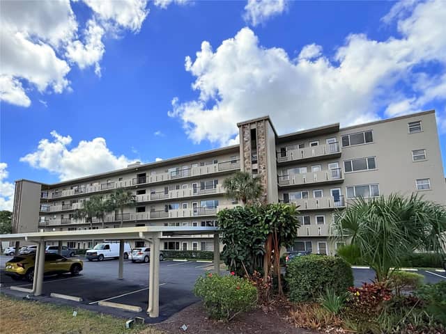 4460 IRONWOOD CIR #304A photo