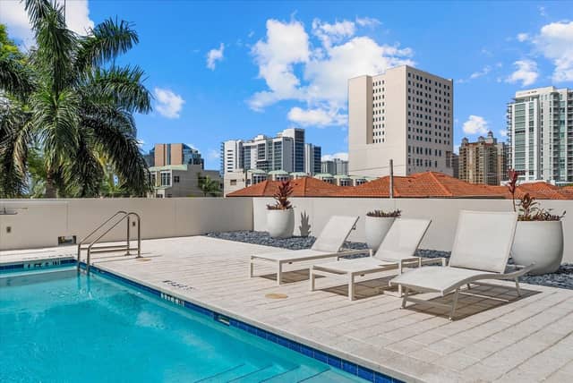 332 COCOANUT AVE #302 photo
