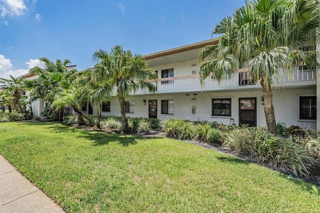 112 LAKEVIEW PL #12 photo