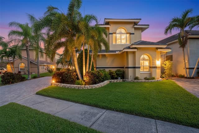 831 SYMPHONY ISLES BLVD photo