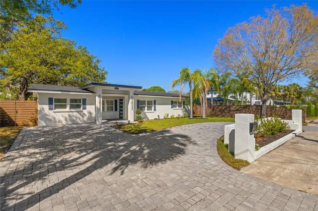 2117 S WEST SHORE BLVD photo