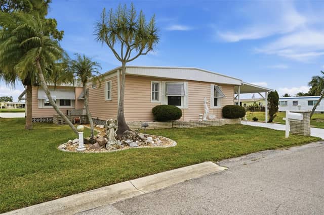 520 IMPERIAL DR photo