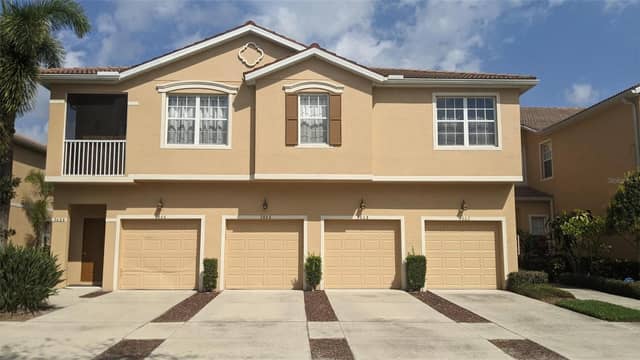 3635 PARKRIDGE CIR #10-101 photo