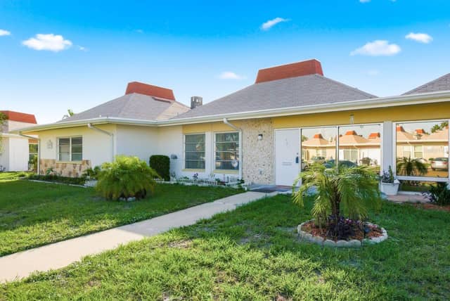 4344 TAHITIAN GARDENS CIR #B photo