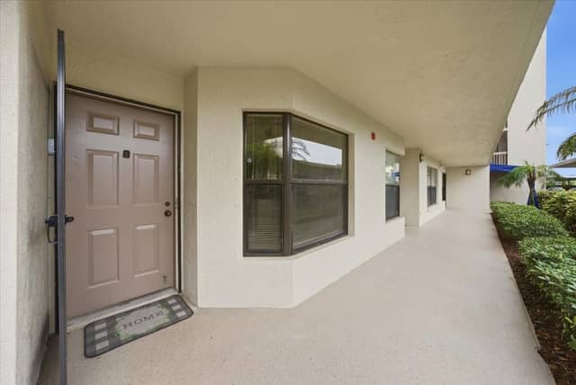 1332 PASADENA AVE S #102 photo