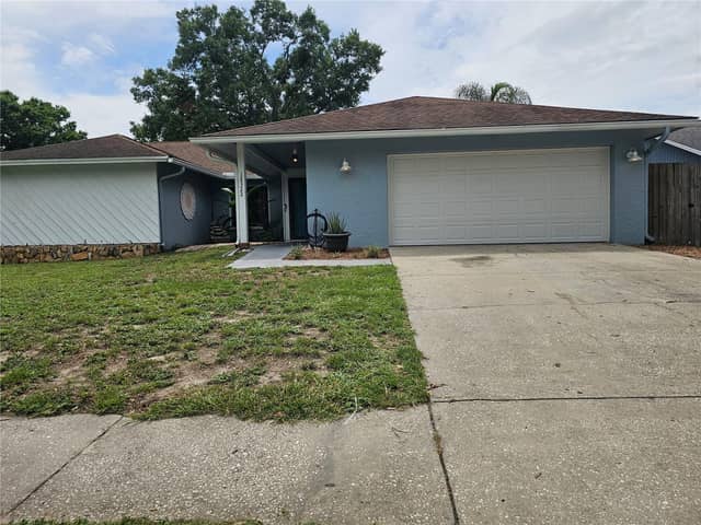 18322 SWAN LAKE DR photo