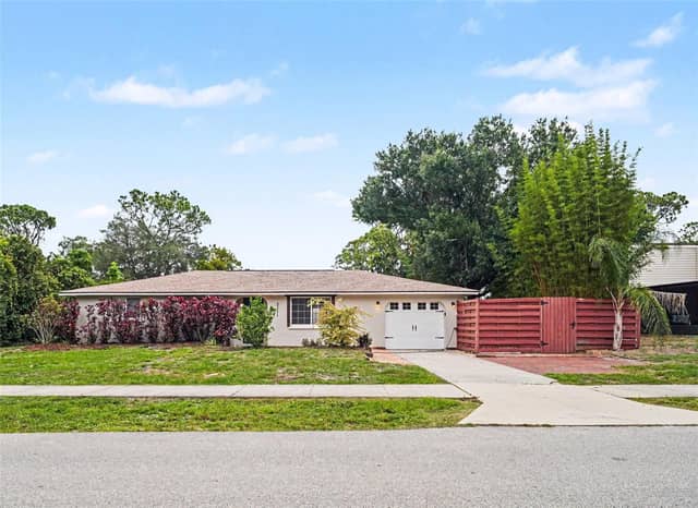 2111 FAIRFIELD AVE photo