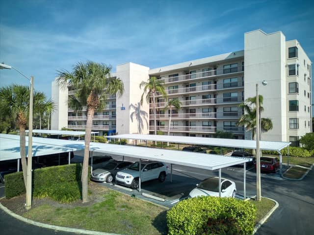 1324 PASADENA AVE S #201 photo