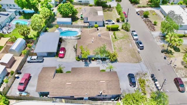 411 PLEASANT ST photo