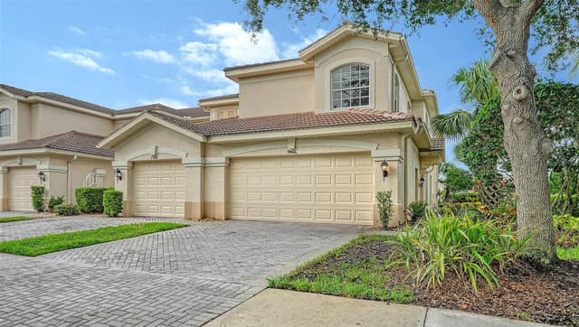 7106 PROSPERITY CIR #1201 photo