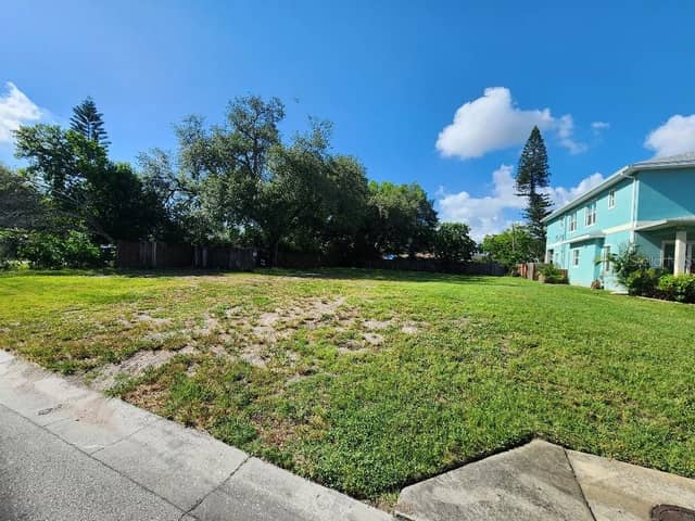 24TH AVE N photo