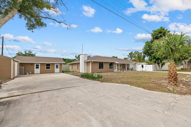 2818 OLYMPIC ST photo