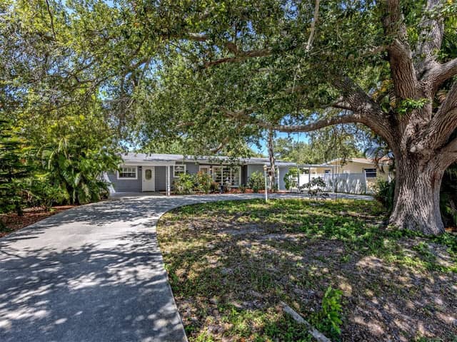 814 GUILD DR photo