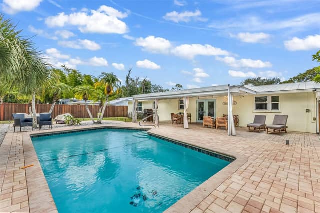 1664 LAKEVIEW PL photo