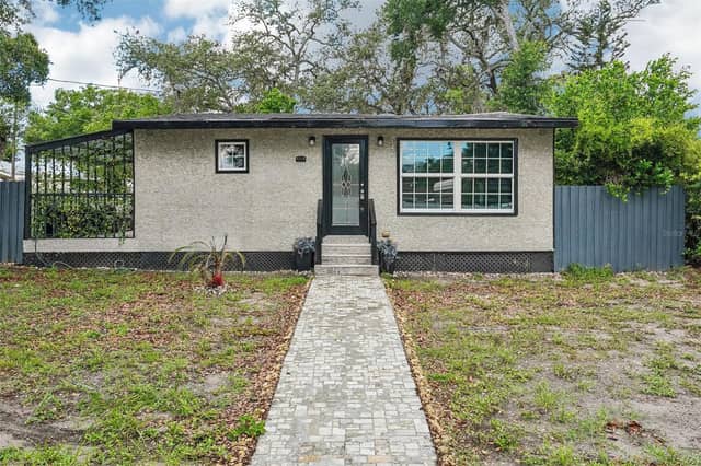 8514 N BRANCH AVE photo