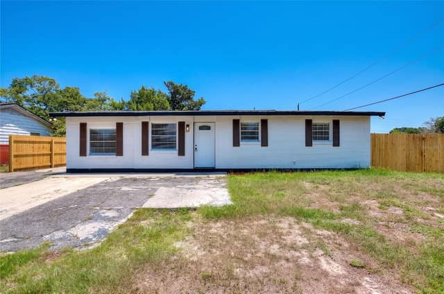 8204 ALLAMANDA AVE photo