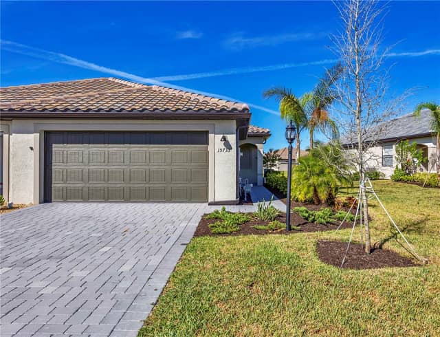 15733 SUNNY DAY DR photo