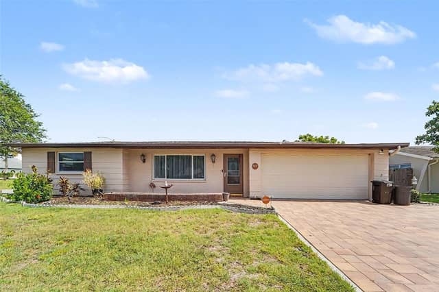 7015 MORAVIAN DR photo