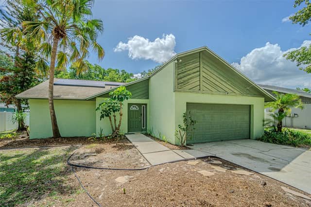 18425 SWAN LAKE DR photo