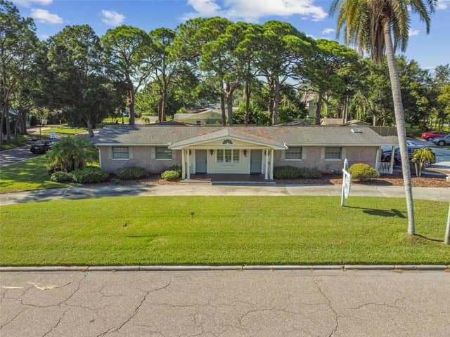 605 PALM BLVD photo