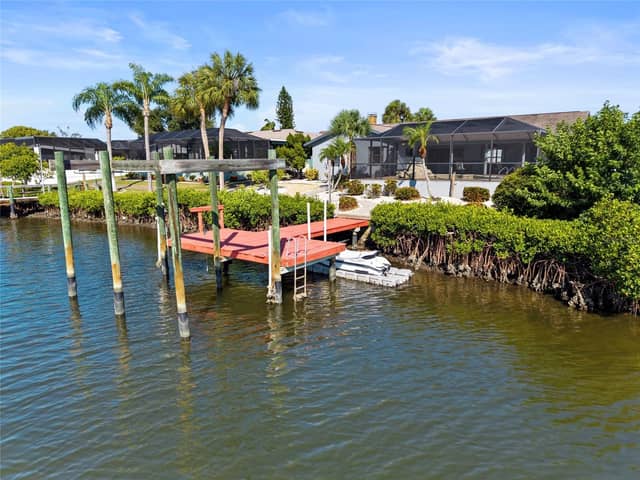 921 BIRDIE WAY photo