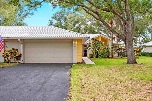 231 SOUTHAMPTON LN #277 photo