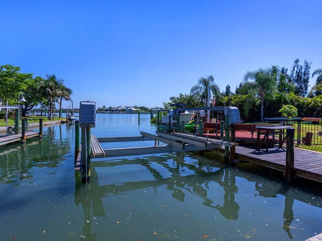 396 BAYSHORE DR photo