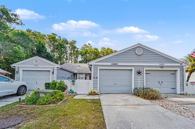 12435 KNOLLBROOK LN photo