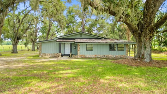 12616 THONOTOSASSA RD photo
