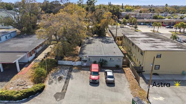 1429 LAURA ST photo