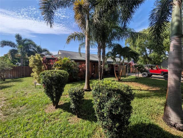 3849 EDGEMONT DR photo