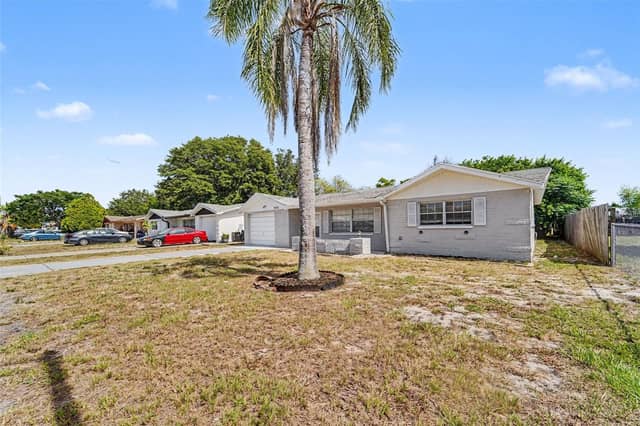 7520 CAMELOT RD photo