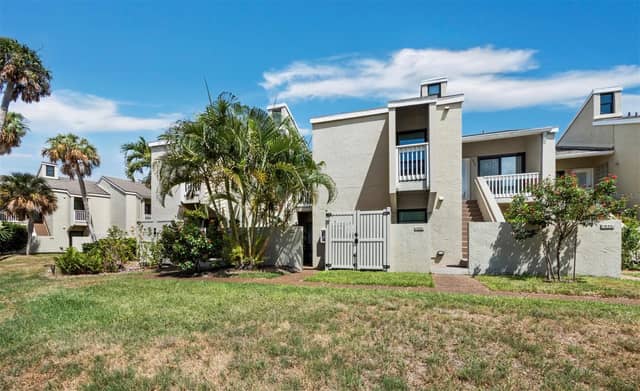 5260 GULF OF MEXICO DR #413 photo