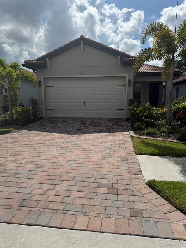 120 MOSCATA WAY photo