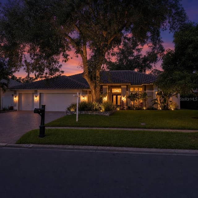126 OLD OAK CIR photo