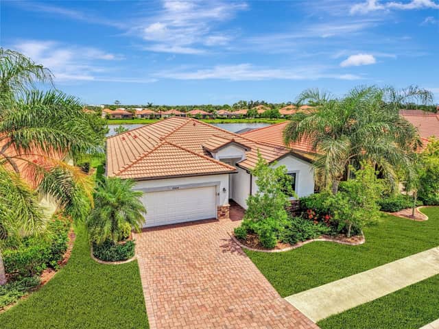 9824 HILLTOP DR photo