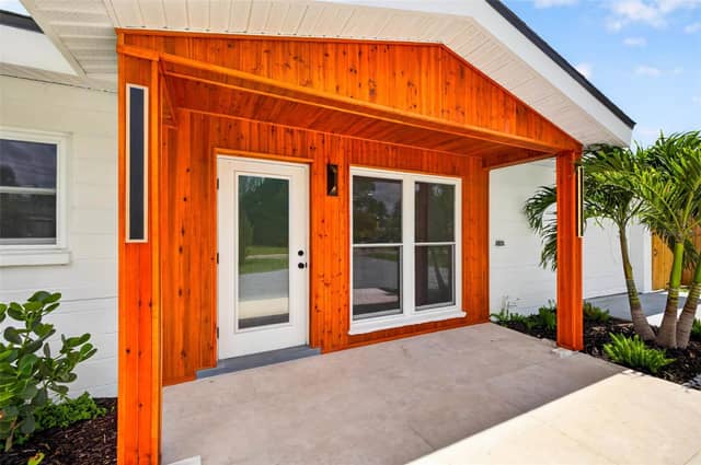 1524 CARSON CIR NE photo