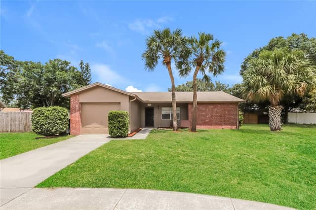 1002 PINEHAVEN CT photo