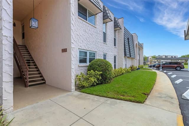 114 FERNWOOD CIR #114 photo
