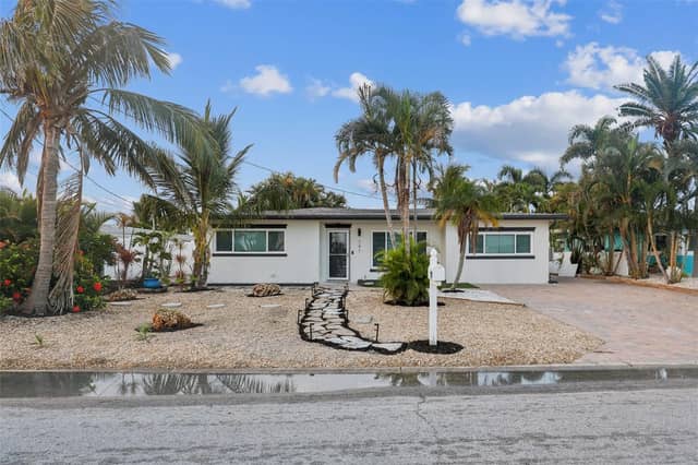 747 PRUITT DR photo
