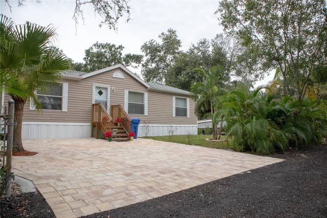 5823 BARRY LN photo