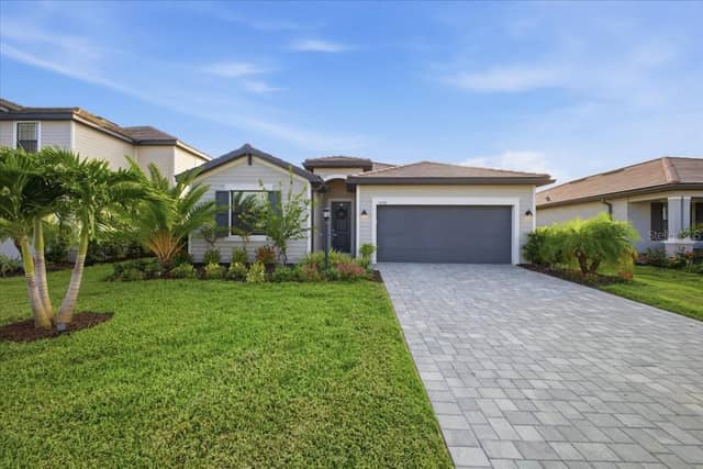 5250 CORAL REEF WAY photo