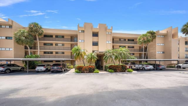 2614 COVE CAY DR #409 photo