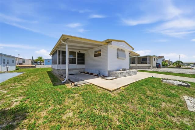 12116 HORSESHOE LN photo
