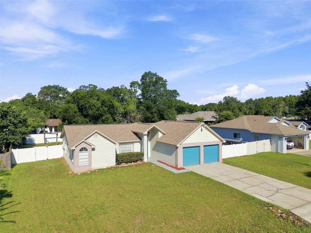 4745 CANTERBURY DR photo