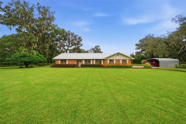 3704 THONOTOSASSA RD photo